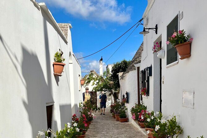 Alberobello and Matera Bus Tour, from Bari - Stop 1: Alberobello Trulli at World-Heritage Speed