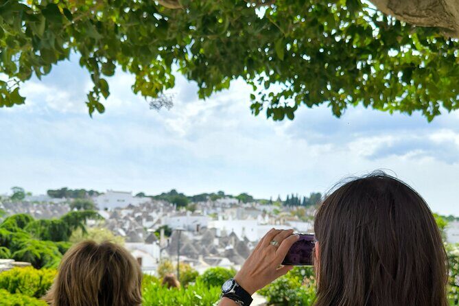 Alberobello and Matera in a Day Trip Among UNESCO Treasures - Alberobello’s trulli maze: what to notice in 3 hours