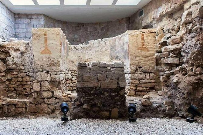 Archaeological tour of Bari: the treasures of the Old City - Palazzo Simi and the Byzantine view you can’t get from photos