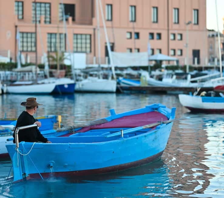 Bari: Boat trip over "Gozzovigliando", fishermen boat - Why this Bari boat trip feels different from the start