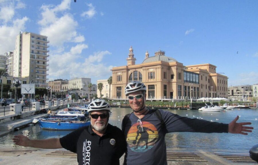 Bari: Guided e-bike tour of seafront & old town - Entering Bari: the 2-hour e-bike rhythm from Piazzale Cristoforo Colombo