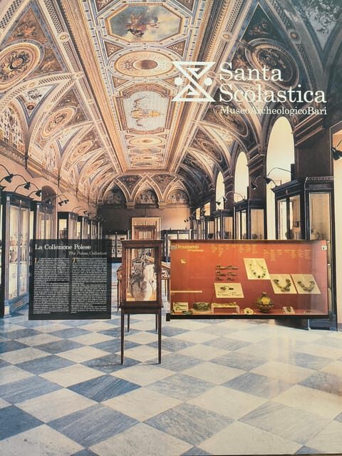 Bari: Guided Tour with archaeologist - Basilica of Saint Nicholas: East-West symbolism with relic significance