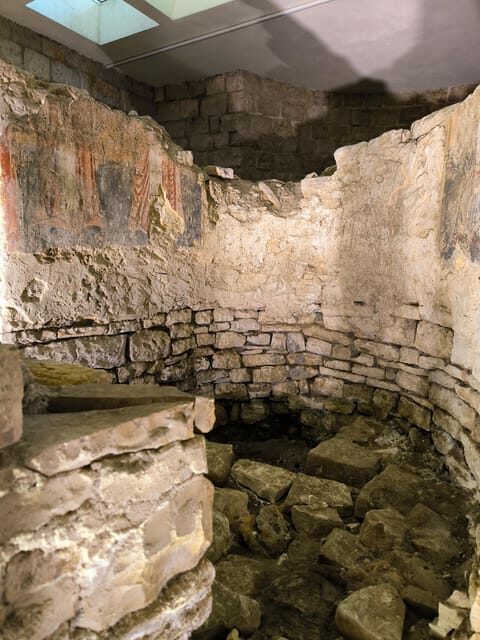 Bari: Guided Tour with archaeologist - Santa Scolastica Archaeological Museum: see what’s worth paying attention to