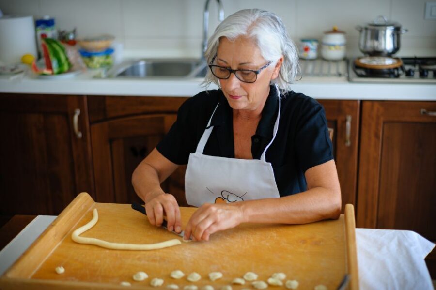 Bari: Private Pasta-Making Class at a Local's Home - The lesson setup: your station, the ingredients, the rhythm