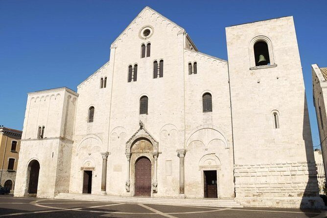 Bari Scavenger Hunt and Highlights Self Guided Audio Tour - Key things to know before you go