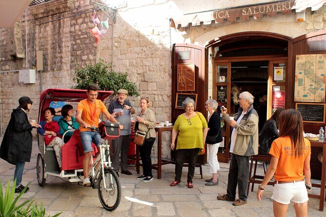 Bari Street Food Tour by Rickshaw - Castello Normanno-Svevo: plaster casts and temporary art