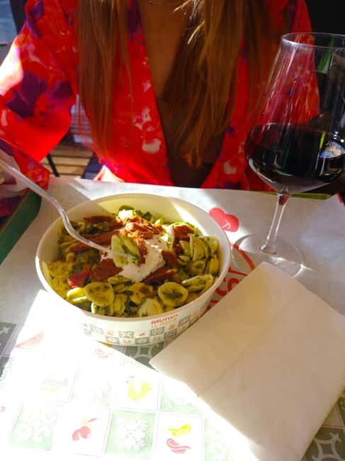 Bari: Street Food Walking Tour with Wine Tasting - The street food lineup that does the heavy lifting