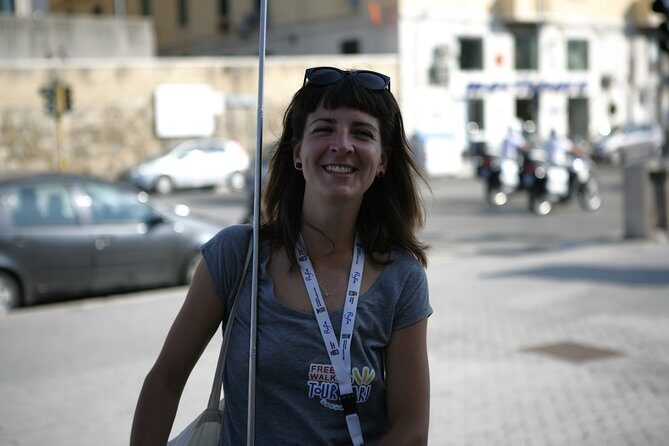 Bari Vecchia Group Tour in Italian - Castello Normanno Svevo: a fortress feel over the old streets