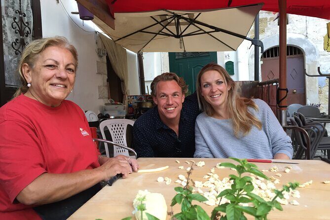 Bari Walking Tour with Pasta Experience - Basilica di San Nicola and the Power of Pilgrimage