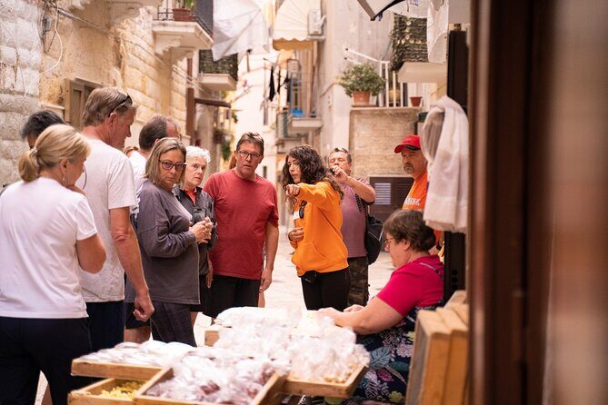 Bari Walking Tour with Pasta Experience - Castello Normanno Svevo: Castle Views Without the Museum Trap