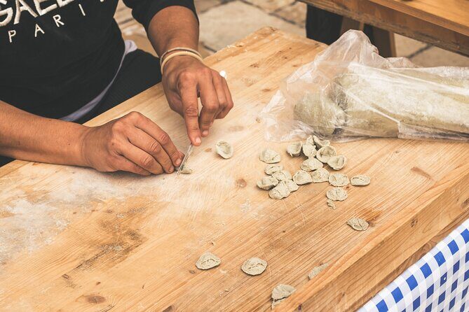 Bari Walking Tour with Pasta Experience - Guides, Pacing, and Comfort Tips That Make the Walk Feel Easy