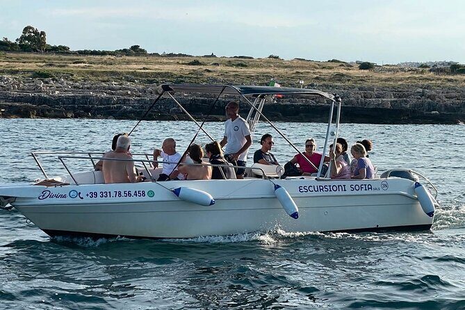Boat trip to the Polignano a Mare caves - Choosing the right guide vibe (Claudio, Pietro, Giuseppe)