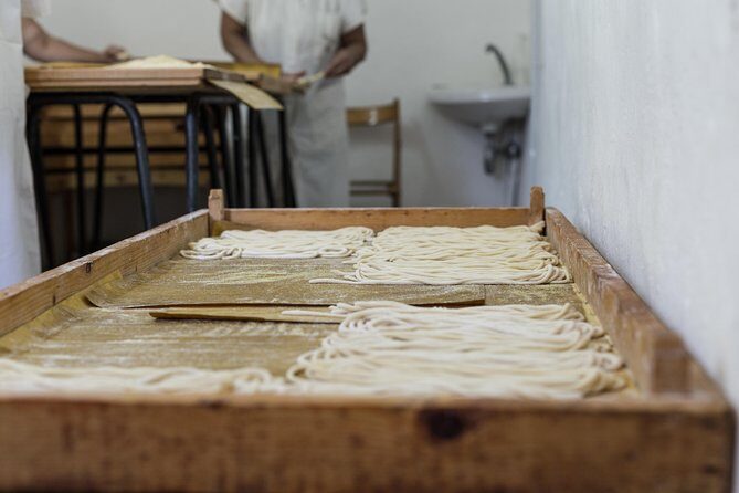 Cesarine: Private Pasta Class & Meal at Local's Home in Bari - How the class meal and local wines work