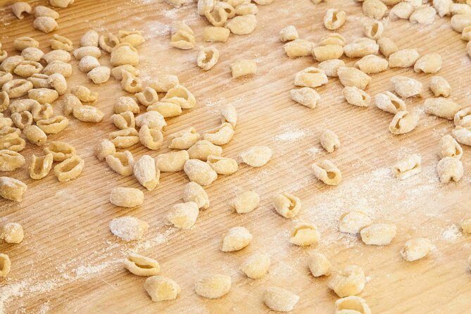 Cesarine: Private Pasta Class & Meal at Local's Home in Bari - Who should book this class in Bari