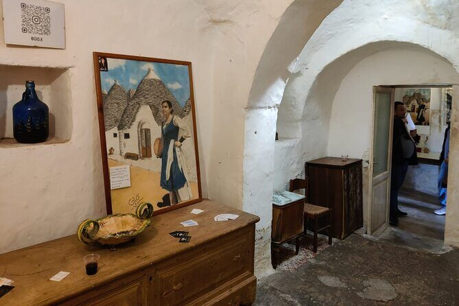 Day Trip to Alberobello and Matera from Bari with shared transfer - Guided tour option: when extra guidance helps—and when crowding shows up