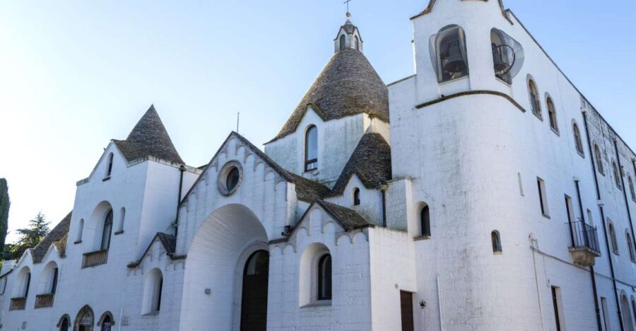 From Bari: Alberobello Half-Day Trip with Guided Tour - Rione Aia Piccola: the trulli walk with the right kind of quiet