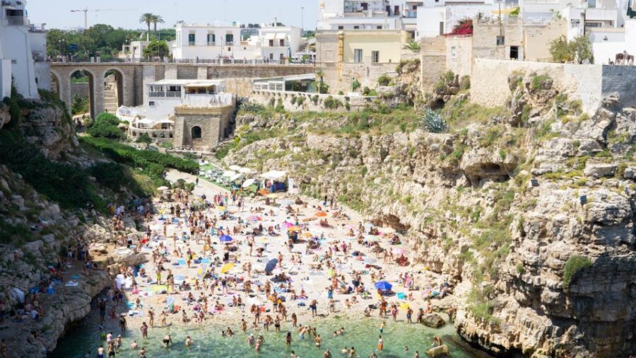 From Bari: Full-day tour to Polignano and Alberobello - Heading to Alberobello: the shift from sea air to trulli streets