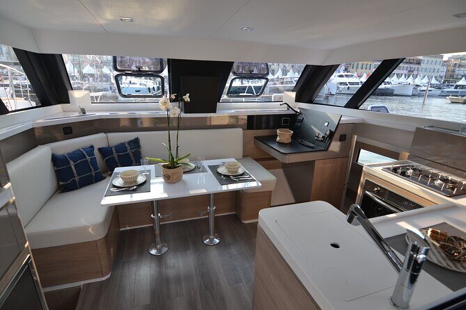 Guided Tour by Catamaran with Aperitif from Polignano a Mare - The swim-and-aperitivo stop between Polignano and Monopoli