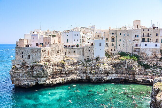 Ostuni, Locorotondo & Polignano: Private Full-day Tour - Locorotondo: St. George, St. Nicholaus, and a 1-Hour Lunch Reset