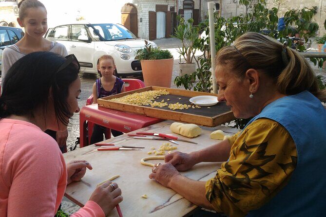 People of Bari unusual guided tour - Who should book People of Bari