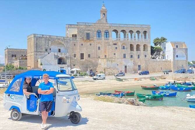 Polignano a Mare: Vintage Private Tour in TukTuk - Meeting point at Via Anemone: how to plan your arrival