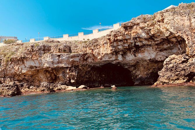 Private: 1h30 Boat tour of the caves of Polignano a Mare - Language, Humor, and Skipper Style