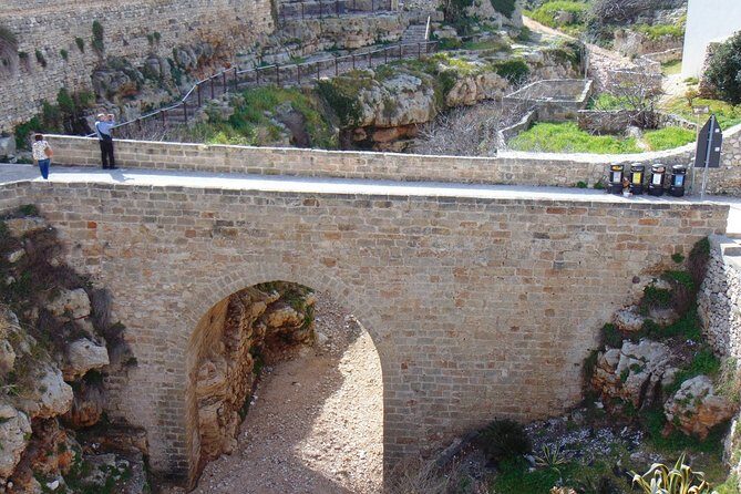 Private tour in Polignano a Mare: overlooking the sea - Why Valeria’s guiding style matters more than you’d expect