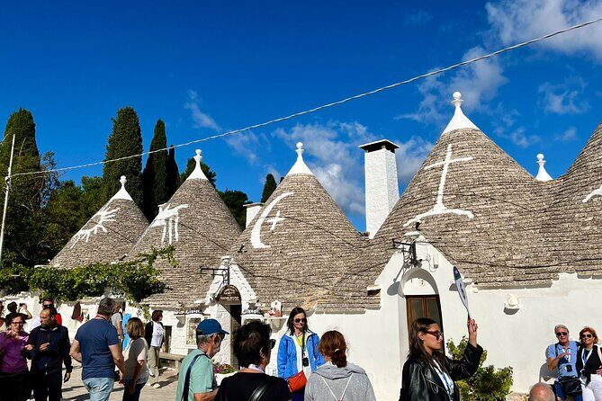 Tour di Alberobello & Guida a Matera, from bari - Where to focus in Alberobello: churches and trulli neighborhoods
