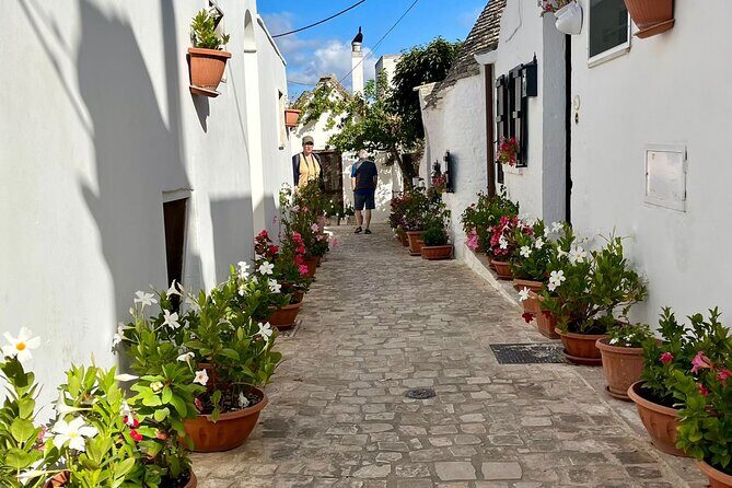 Tour di Alberobello & Guida a Matera, from bari - The lunch window and Polignano a Mare stop: don’t skip the break