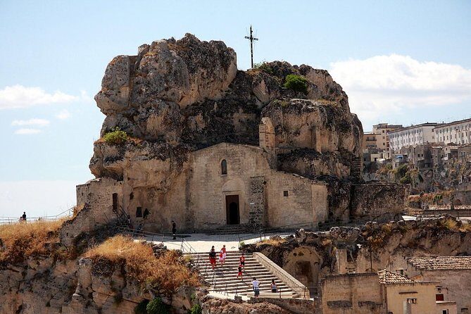 Tour with transfer From Bari to Matera - Sasso Barisano: walking through one of the oldest quarters