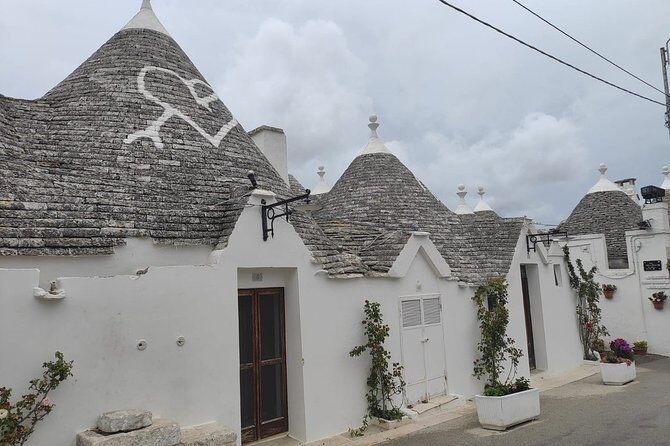 UNESCO's Alberobello and Matera from Bari - Pickup from Bari at 9:30: how the day starts smoothly