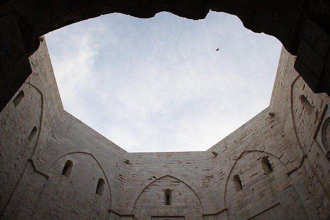 Walking tour Castel del Monte Unesco site - Castel del Monte in 90 minutes: what this visit really covers