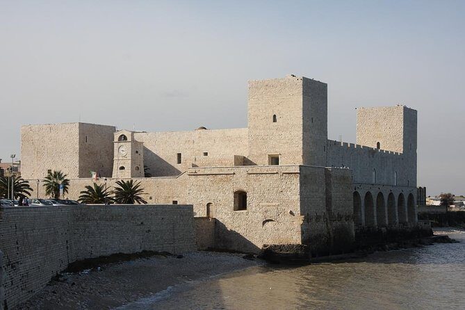 Walking tour Trani - Stop 1: Swabian Castle exterior views you’ll actually remember